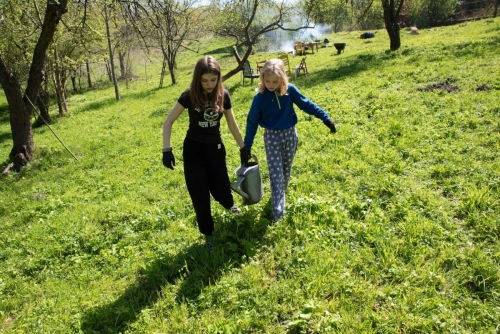 345043879 261636553089431 368715532893301886 n