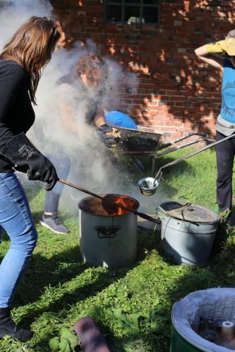 70760822_627569271106454_1162989668157882368_n