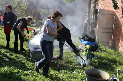 71023989_627569704439744_6974587874326872064_o